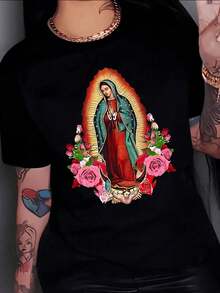 [Flash ] Luminous Figure Of A Traditional Symbol Surrounded By Vibrant Roses, Evoking Spiritual Protection And Eternal Hope With Warm Tones And Fine Details. Elegant, Casual, Comfortable Women's T-Shirt For Everyday Wear. Y2K Style T-Shirt For Women. - 黑色 - 查看 6