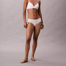 Calvin Klein Perfectly Fit Wirefree T-Shirt Bra QF8013 Underwear  Women  Bras + Bralettes Underwear Sleepwear - trắng - Xem 2