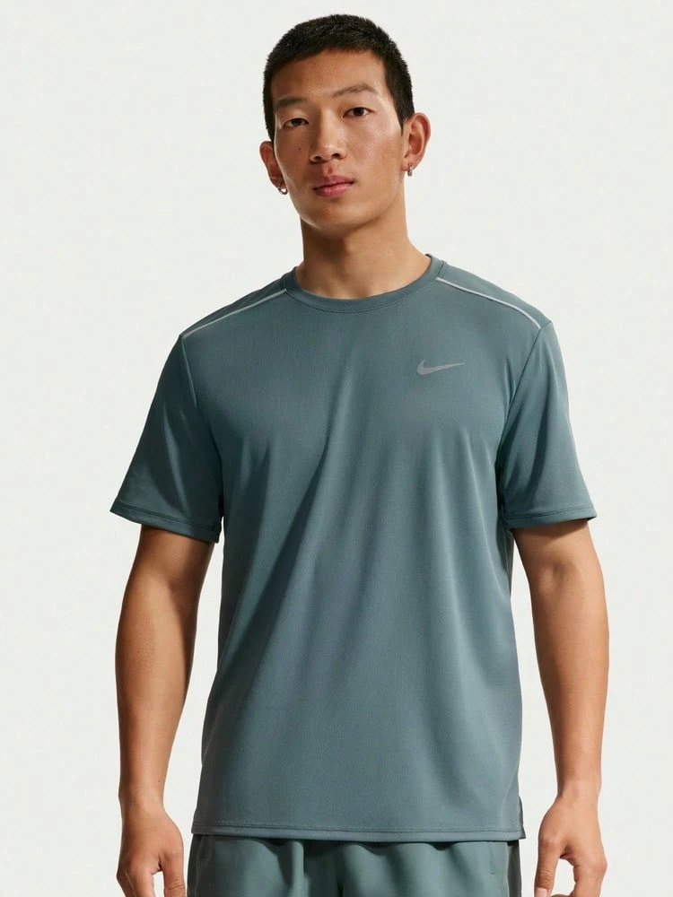 Áo chạy bộ tay ngắn Nike Miler Dri-FIT dành cho nam, nhẹ, thoáng khí, thấm hút mồ hôi, chống tia UV IF2083-382 - Màu xanh lá cây đậm - Xem 1