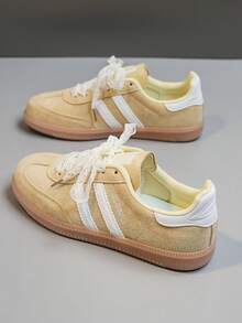 2026 New Spring Women's Casual Breathable Solid Color Flat Sneakers, Versatile Student Outdoor Running Sports Shoes, Essential Street Style Skateboard Shoes - Yellow and White - View 1