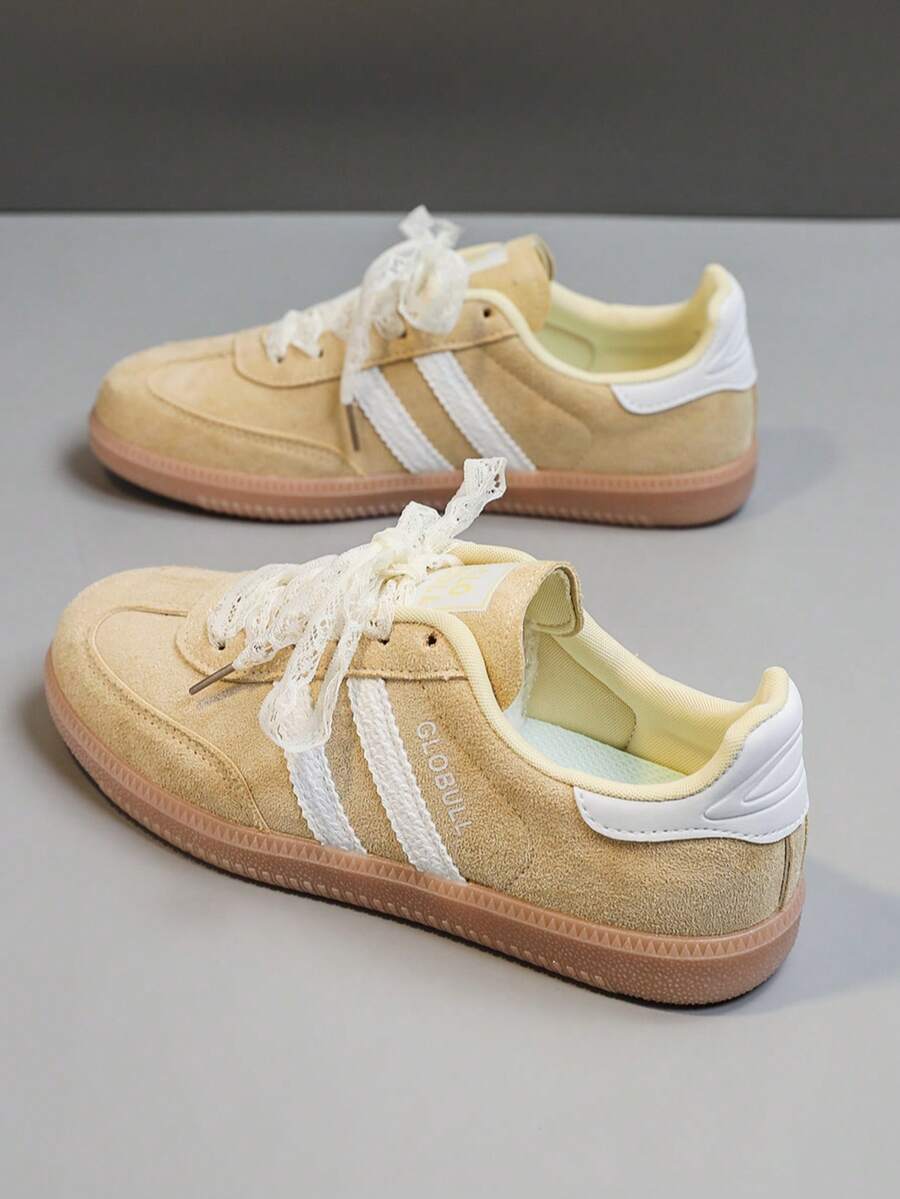 2026 New Spring Women's Casual Breathable Solid Color Flat Sneakers, Versatile Student Outdoor Running Sports Shoes, Essential Street Style Skateboard Shoes - Yellow and White - View 1