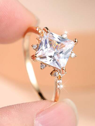 1 anillo elegante y elegante para mujer con una piedra central cuadrada rodeada de diamantes pequeños - perfecto como una pieza de joyería única o un accesorio de moda para mujer, así como un regalo de cumpleaños o un accesorio de uso diario