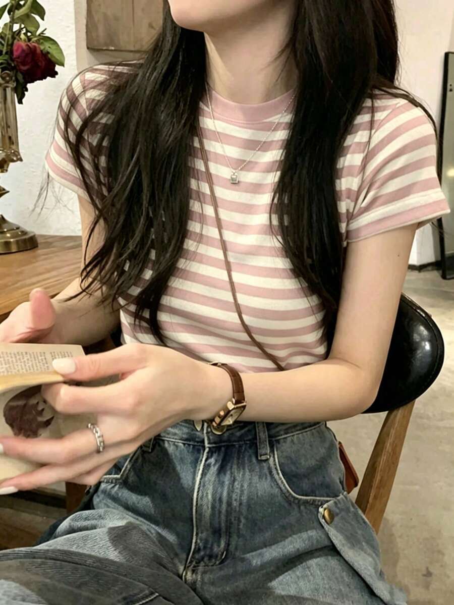 女款對比色條紋短袖T恤,夏季新款時尚青春獨特修身顯瘦上衣休閒款 - 淺粉色 - 查看 1