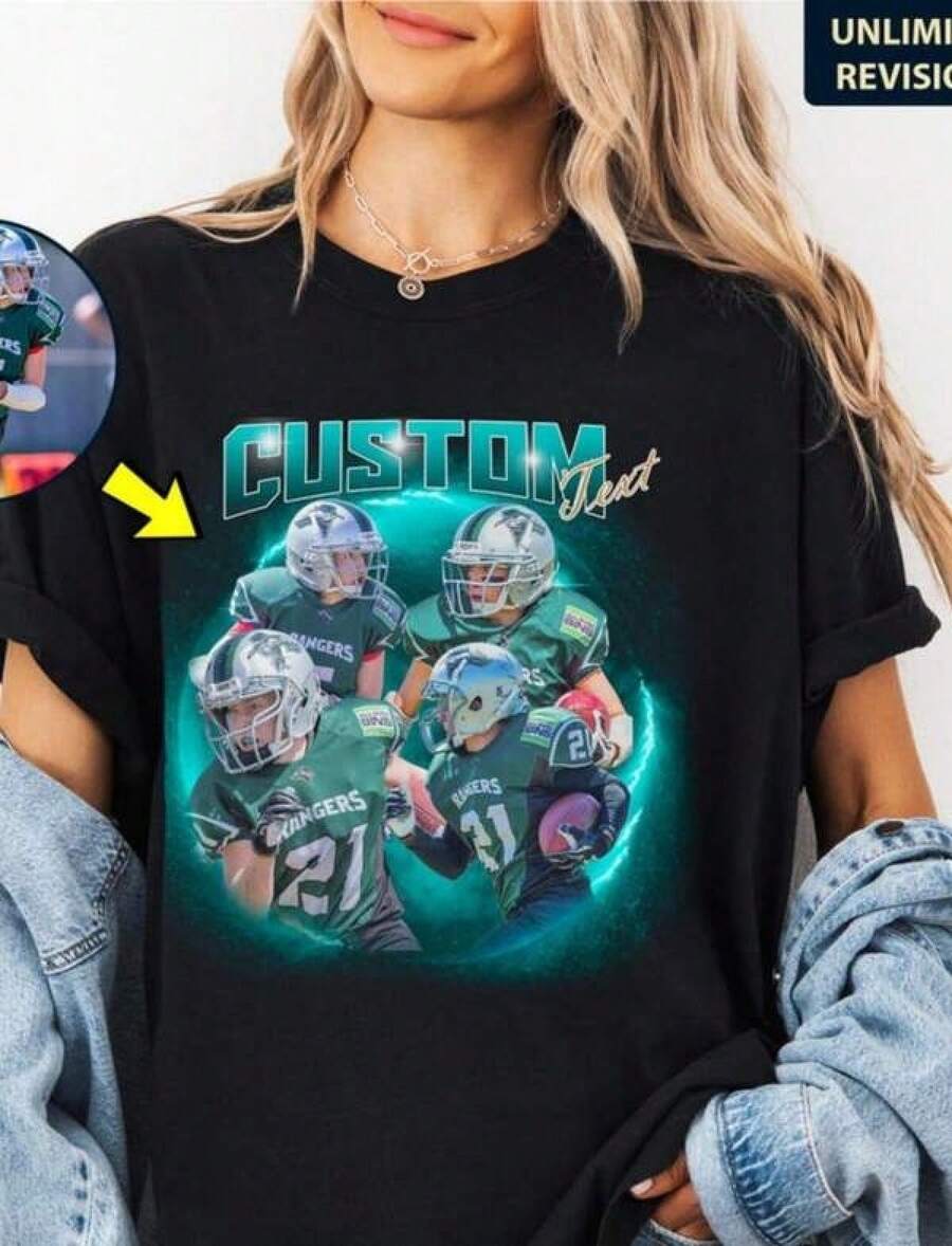 Personlig T-shirt med fotbollstryck i rapstil, Cheer Mom-tröja, Anpassad T-shirt med namn och nummer för fotbolls-VM 2026 i Tyskland för damer, T-shirt med Frankrikes landslagsmärke, Dam-T-shirt, Grafik med Argentinas fotbollslag, T-shirt för fotbollsfans till VM, Dam-T-shirt i VM-stil för sommaren, Trendig grafisk kortärmad vardagstopp, Sommar-T-shirt för damer, Casual kortärmad fan-topp. - Svart - Visa 1