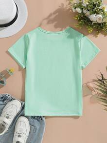 A Short-Sleeved T-Shirt For Girls Featuring A Silhouette Design Of A Father And Daughter Holding Hands. It Is Soft And Skin-Friendly, With A Stylish Design And Exquisite Craftsmanship, Suitable For Both Casual And Sporty Occasions. - 綠色 - 查看 2