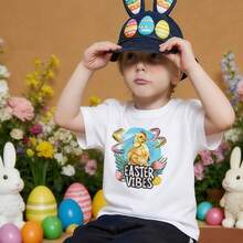Camisetas de algodón para niños, suaves y casuales, con cuello redondo, estilo dibujado a mano "EASTER VIBES", con un pollito amarillo y pinceladas contrastantes en azul y rosa, estampado con patrón temático de Pascua. Color blanco. - Blanco - Ver 4