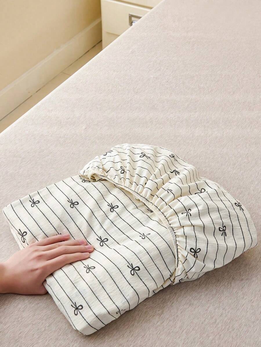 1件裝黑白條紋蝴蝶結圖案包床單，床墊保護套，床墊套，柔軟透氣，適用所有床尺寸－單人、雙人、加大、特大，深口袋可達11.8英吋，可機洗，返校季宿舍必備 - 黑與白 - 查看 1