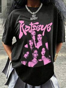 1 pieza de camiseta con estampado de patrón para chicas adolescentes estilo Katseye , ropa de San Valentín para mujeres y niñas, camiseta casual de manga corta con cuello redondo, 210g 100% algodón, los patrones están completamente impresos. Unisexo. Playeras Casuales De Mujer Oficina Mujer Blusa Blanca Dama Elegante Camisa De Vestir Mujer Ropa Para Hombre Playera De Hombre Día  Padre Regalo Para Papa Pijama Para Niña Blusas Para Adolescente Camisa Niño Ropa Niña Tops Básicos Top Negros De Mujer Vestido Casual Playeras Deportivas Para Hombre Jersey Conjuntos Para Niña Ropa Para Adolescentes Adolescentes - Negro - Ver 7