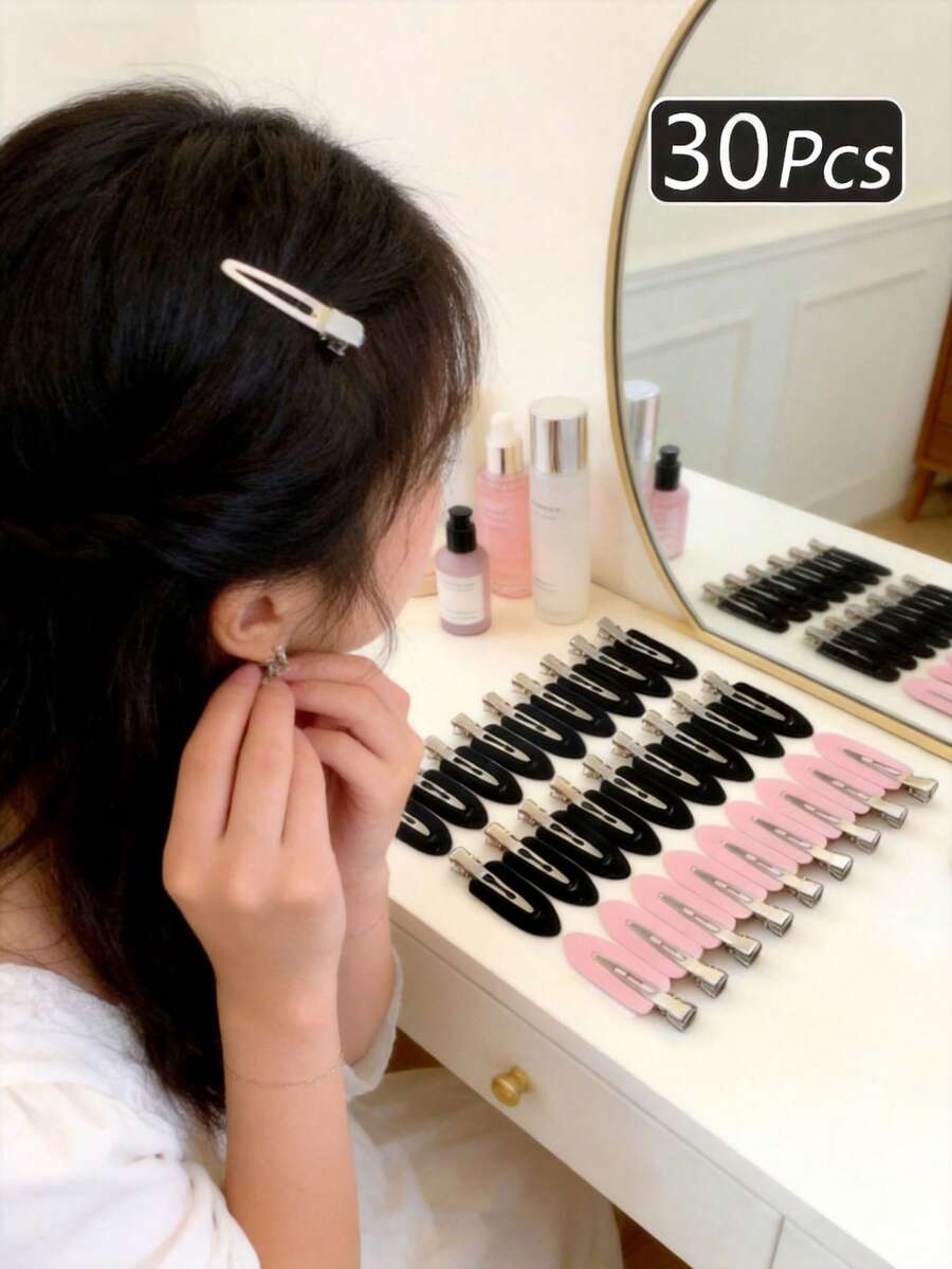 Set de 30 piezas de pinzas para el cabello de cocodrilo de unicolor simple. Ofreciendo opciones clásicas de negro y rosa, estos compactos clips para el cabello son elegantes y prácticos. Adecuados para uso diario y actividades al aire libre, un accesorio de cabello versátil. Ideal como regalo de Navidad, regalo del Día de San Valentín, relleno de calcetín de Navidad y regalo pensativo para mujeres. - Multicolor - Ver 1