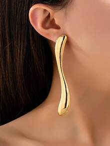 1 par de pendientes elegantes de diseño curvo minimalista, largos y con acabado brillante - Dorado - Ver 1