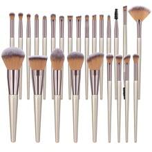 Bộ dụng cụ trang điểm 47 món bao gồm: Bộ 25 cọ trang điểm + 2 bông mút trang điểm + 5 bông mút trang điểm mini + 3 bông phấn tam giác + 6 bông phấn nền mini + 2 dây đeo bát đựng phấn + 1 băng đô + 1 dụng cụ vệ sinh cọ trang điểm + 2 lược chải tóc - Nhiều màu - Xem 15