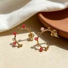 1 par de pendientes de aro medio de acero inoxidable con diseño envuelto y cuentas rosas, chapados en oro, adecuados para uso diario, estilo bohemio - Dorado - Ver 7