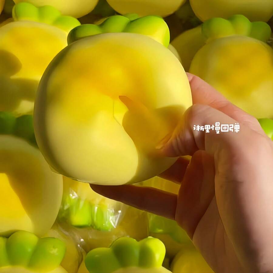 1pc Super Stress Relief Slow Rebound Super Soft Ice Pineapple Squishy Toy - Multicolor - View 1