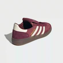 Adidas 三葉草女鞋撞色翻蓋德訓鞋絨面復古板鞋 - 酒紅色 - 查看 7