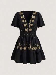MEXChiquease Vestido corto evasé con cuello en V, cintura bordada y efecto estilizanteMEX XPJE - Negro - Ver 9