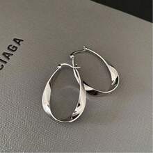 Women's Twisted Oval Earrings, Hypoallergenic, Minimalist Lightweight, Suitable For Sensitive Skin, Personalized Fashion Accessory - 504 Gold - View 9