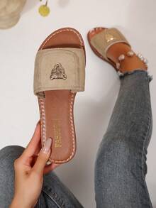 Màu Khaki