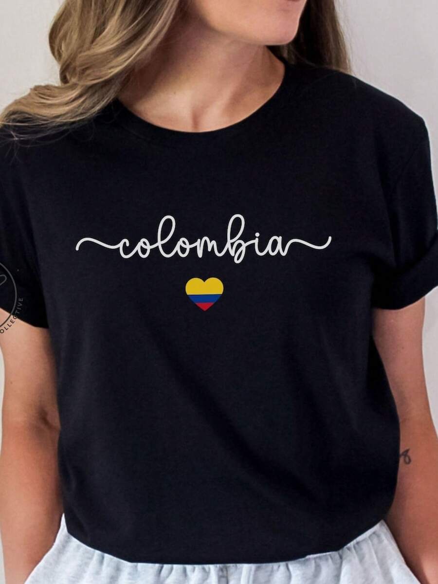 T-Shirt With The Colombian Flag In The Shape Of A Heart, Latin Heritage, Unisex Travel Souvenir - 黑色 - 查看 1