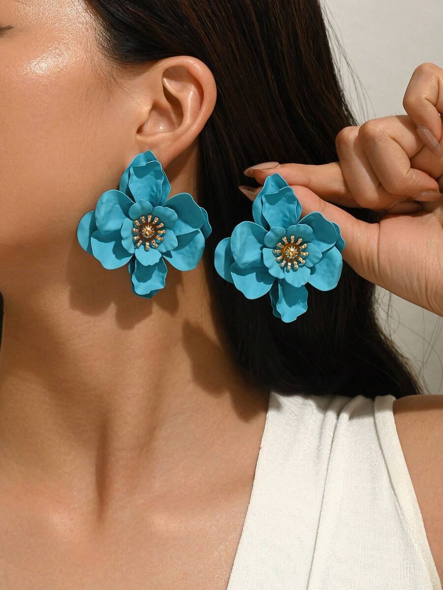 1 Pair Fashion Elegant Elegant Flower Core 3D Oil Drip Multi-Layer Petal Flower Stud Earrings, Fresh Sweet Bohemian Vacation Style 3D Solid Color Rose Flower Earrings Suitable For Women Daily, Vacation, Banquet, Gift - Blue - View 1
