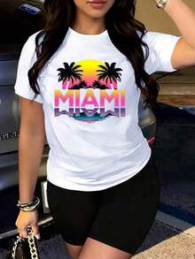 Women's Miami Vacation T-Shirt, Summer Edition With Sunset Palm Leaf Print, Comfortable Short Sleeves – An Ideal Gift For Travelers And Beach Lovers. - 黑色 - 查看 1