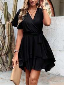 Vestido con cinturón de manga mariposa bajo a capas - Negro - Ver 3