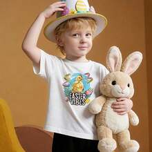 Camisetas de algodón para niños, suaves y casuales, con cuello redondo, estilo dibujado a mano "EASTER VIBES", con un pollito amarillo y pinceladas contrastantes en azul y rosa, estampado con patrón temático de Pascua. Color blanco. - Blanco - Ver 1
