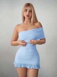 YkhahaSweetina Vestido mini asimétrico con hombros descubiertos y malla ajustadaYkhaha - Celeste - Ver 1