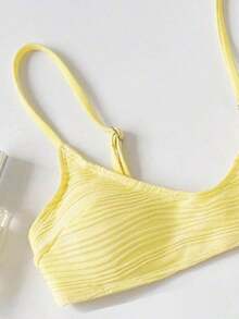Swim Mod Elegante conjunto de bikini de vacaciones estilo bohemio en azul marino y blanco con lunares, con tirantes ajustables y escote en V sexy - Amarillo claro - Ver 5