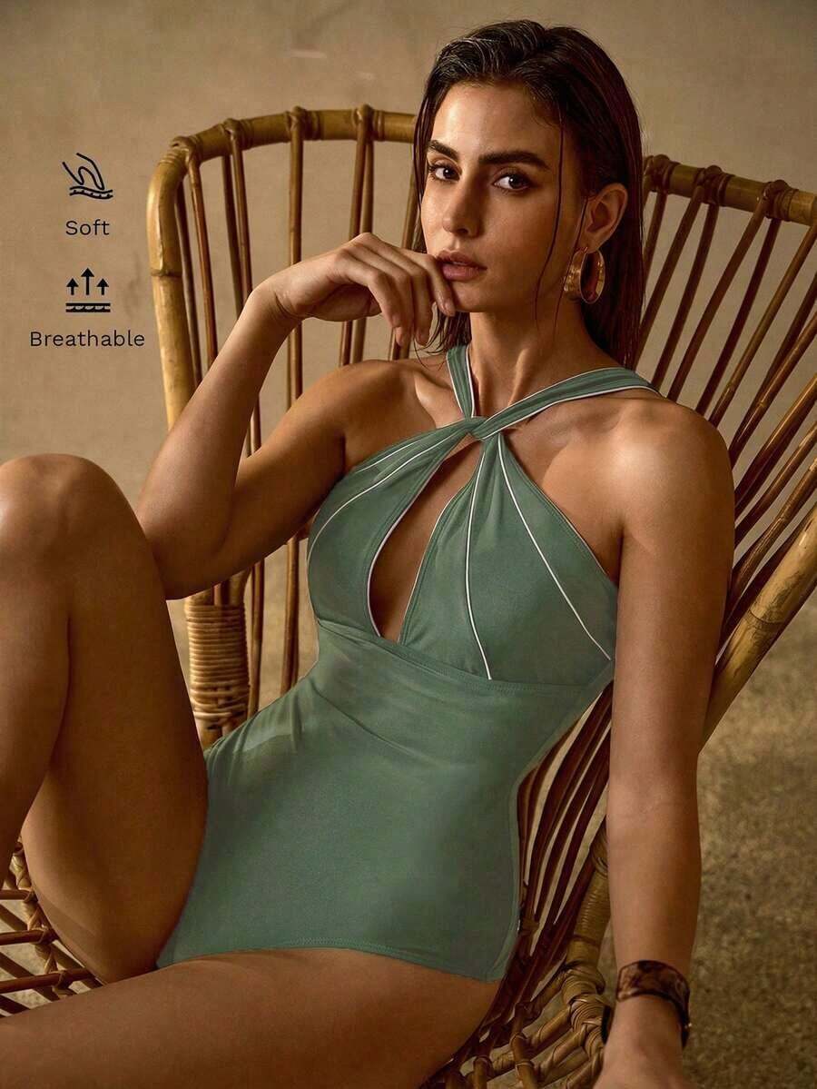 PREMIUM TRAJE DE DE UNA PIEZA CON CUELLO DE HALTER, RECORTES Y RIBETE DE CONTRASTE - Verde Oscuro - Ver 1