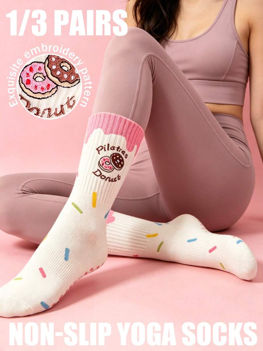 1/3雙女款粉色甜甜圈刺繡中筒瑜伽襪，愛心矽膠防滑親膚透氣室內健身皮拉提斯運動襪，送禮佳品 - 粉色 - 查看 1