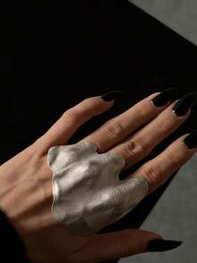 1pc Fashionable Asymmetrical Pleated Knuckle Ring, Unique Artistic Design, Hip-Hop Style Finger Protector Ring - Silver - View 2