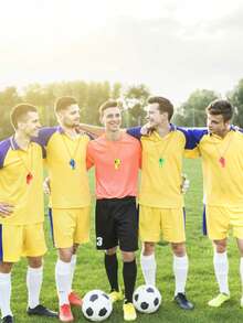 50 Pack-Sifflets de football, Sifflets d'arbitre en PVC de haute qualité, Sifflets d'arbitre au son fort et clair avec cordon pour tournois de football, entraînement, événements en plein air, pour entraîneurs et arbitres de matchs de football et de basket-ball - sifflet à ballon - Voir 3