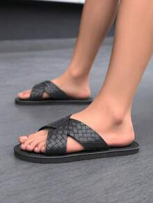 HISQIM Men's Cross Strap Sandals - Comfortable Black Slippers, Suitable For Beach, Pool And Indoor Casual; Cool Flat Sandals - Black - View 5