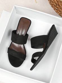 Sandalias con suela gruesa de 3,5 cm y punta redonda para mujeres, nuevas cómodas sandalias planas minimalistas de 2026 con punta abierta y suela suave para uso casual - Negro - Ver 5