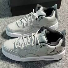 Nike Zapatillas de baloncesto Jordan Courtside 23 para niños grandes - Gris - Ver 6