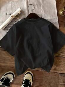[Personalized Item] Women's T-Shirt With Personalized Name For Mother's Day, Personalized T-Shirt For Mom, T-Shirt For Flower-Loving Mom, T-Shirt For Nature-Loving Mom, Mother's Day Gift, Gift For Mom, Valentine's Day Gift For Mom, T-Shirt For Mom With Names, Holiday Gift For Mom - 黑色 - 查看 2