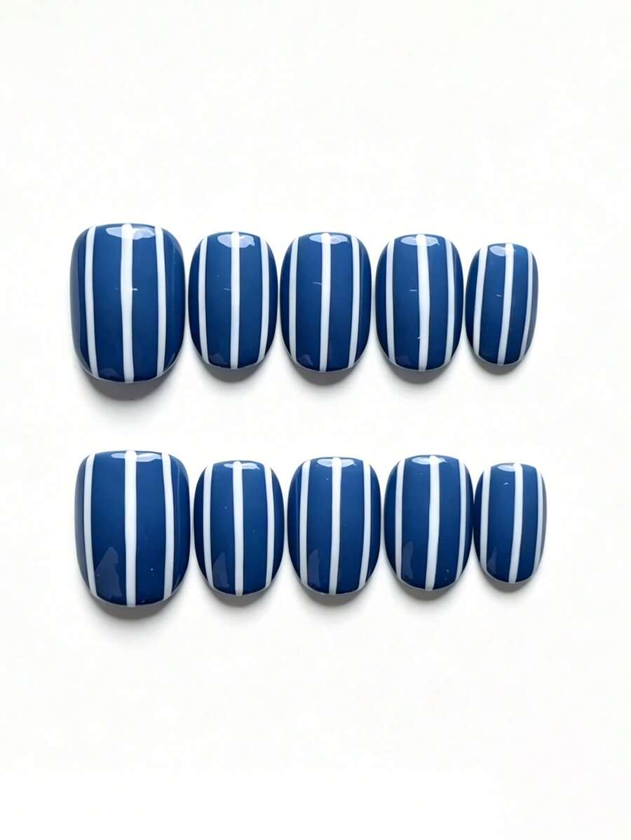 10pcs Pure Handmade Short Oval Blue And White Press On Nails, Minimalist High-End Color Block With Hand-Painted Stripes For Women And Girl,Spring Summer Fall Winter Festivals Party And Daily Life Use - 藍白色 - 查看 1