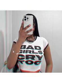 Top corto de mujer Bad Girls, camiseta de algodón de manga corta para estilo casual, camiseta ajustada de cuello redondo. - Blanco - Ver 1