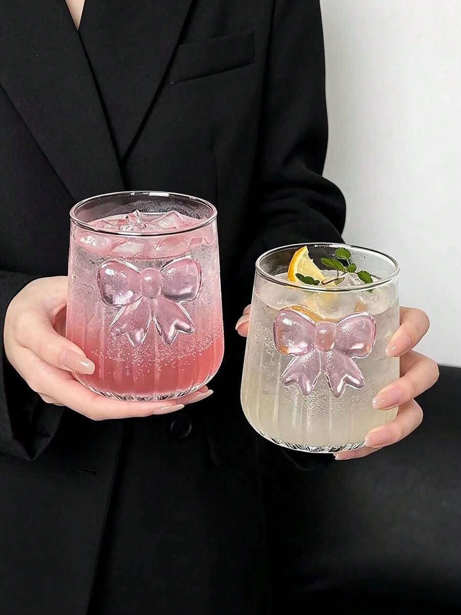 1个ins风高端竖条纹粉色蝴蝶结玻璃杯,时尚设计,耐热水杯、果汁杯、珍珠奶茶杯、鸡尾酒杯、拿铁饮料杯,咖啡店风格耐热水杯,夏季派对水果茶杯 - 彩色 - 查看 1