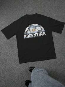 A Ball With The Argentine Flag And The Radiant Sun Symbolizing The Eternal Passion For Football And National Pride. A Comfortable, Casual White Men's T-Shirt, Ideal For Sports Fans And Urban Style Moments. - 黑色 - 查看 2