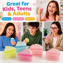 1 Stück geschichtete Kuchenscheibe Quetsch-Stressball, Dessert-Thema Gelee Plüschtier, quetschbar dehnbares Stresslinderungsspielzeug, geeignet für Kinder und Erwachsene, toll als Schule, Schul-Stresslinderungsbedarf - Verschiedenfarbig - Übersicht 6