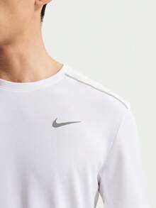 Nike Miler Dri-FIT 男款輕量透氣吸濕排汗防紫外線短袖跑步上衣 IF2083-100 - 白色 - 查看 5