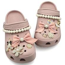 Eiffel Tower Perforated Shoe Charms, Gentle Girl Rhinestone Bow Shoe Flower Decorations, Suitable For Perforated Shoes - Pink - View 5