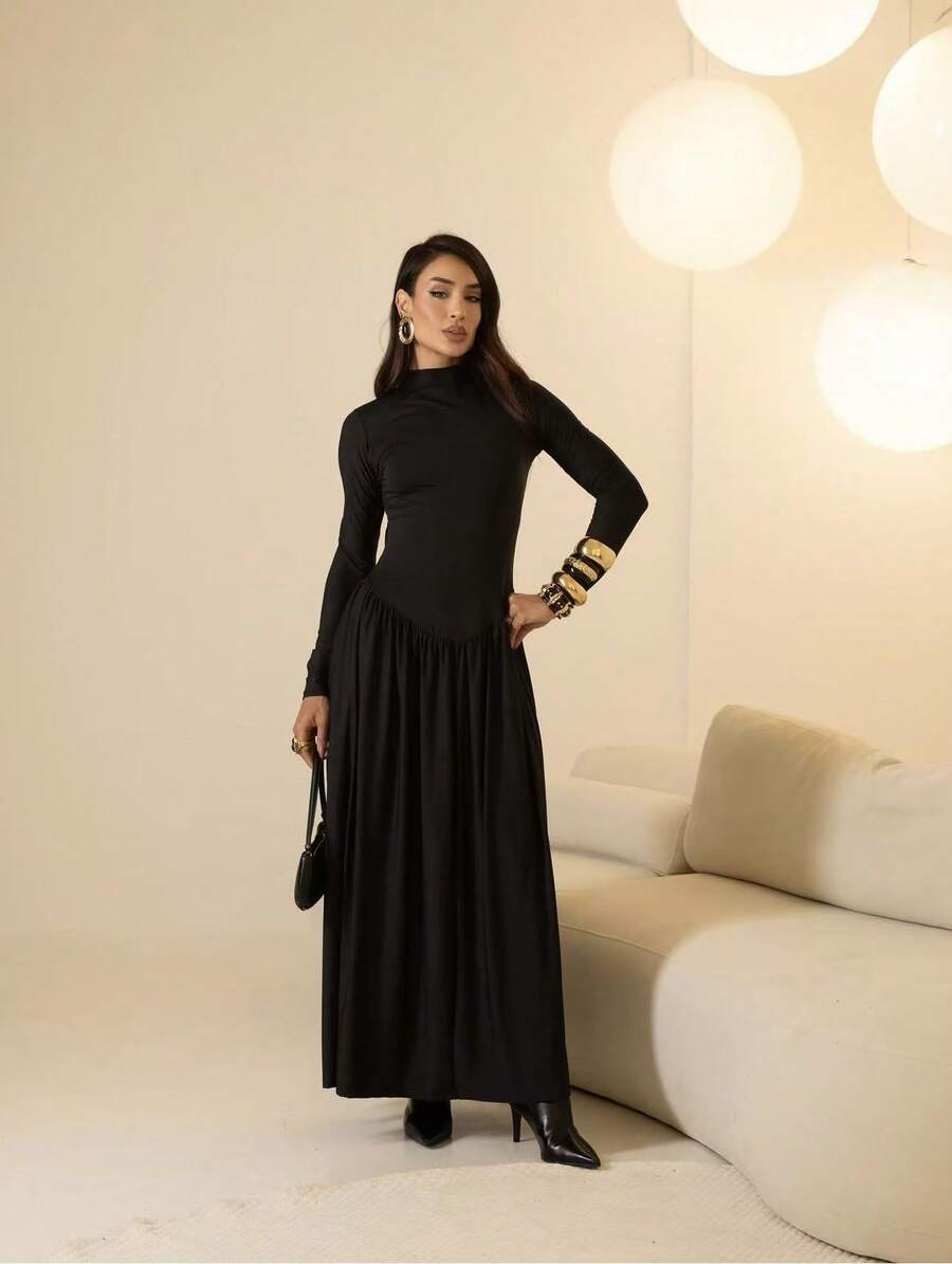 Long-Sleeved Maxi Dress In Stretchy And Comfortable Fabric. - 黑色 - 查看 1