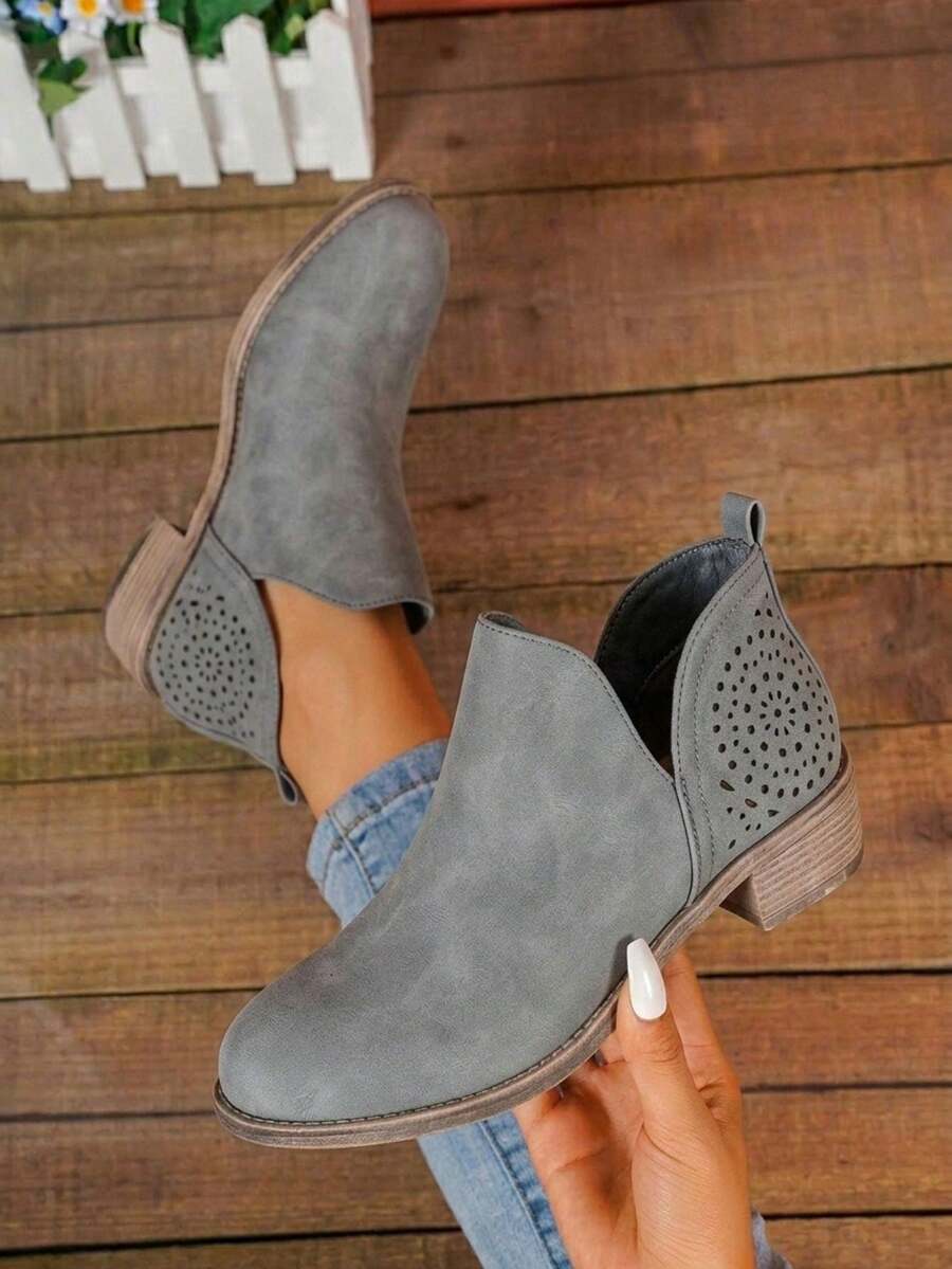 Low Heel Western Ankle Boots – Cutout Perforated Short Booties For Women - 灰色 - 查看 1