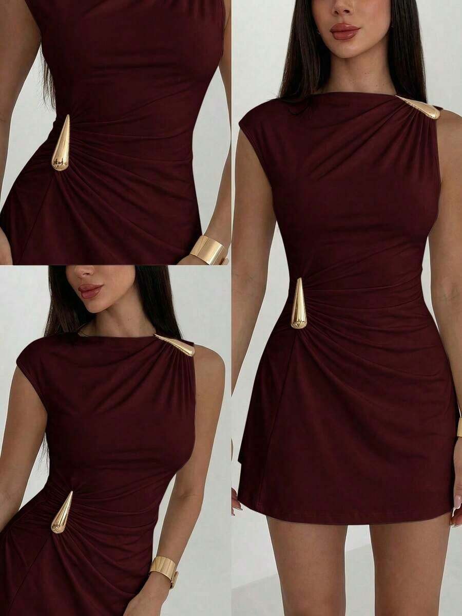 Women's Dress With Umbrella Sleeves And Ruffles With Metallic Decoration - Bordeaux - View 1