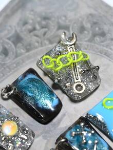10Pcs Premium Handmade Short Duckbill Press On Nails, Christmas Theme, Iridescent Blue Design, Sparkling Glitter, 3D Charms Decor, Holiday Gatherings Summer 4th Of July - 彩色 - 查看 4