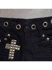 Shorts vaqueros góticos negros con tachuelas cruzadas y cordones laterales para mujer, bermudas con estampado de imitación de mezclilla, tejido no elástico para un estilo grunge. - Negro - Ver 6