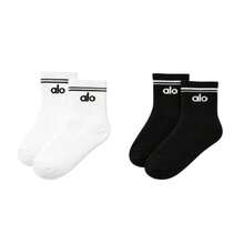 Alo Yoga Half-Crew Throwback Sock Mixed Color(2 Pairs) (Unisex) - 1 Pair White+ 1 Pair Black - View 5