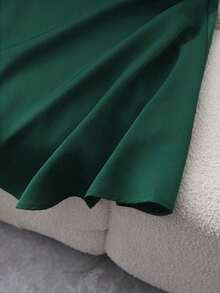 MEXFranclia Vestido de línea A elegante e intelectual con efecto de drapeado en verde apagado, combínalo con accesorios metálicos para un look sofisticadoMEX KAWN - Verde - Ver 6